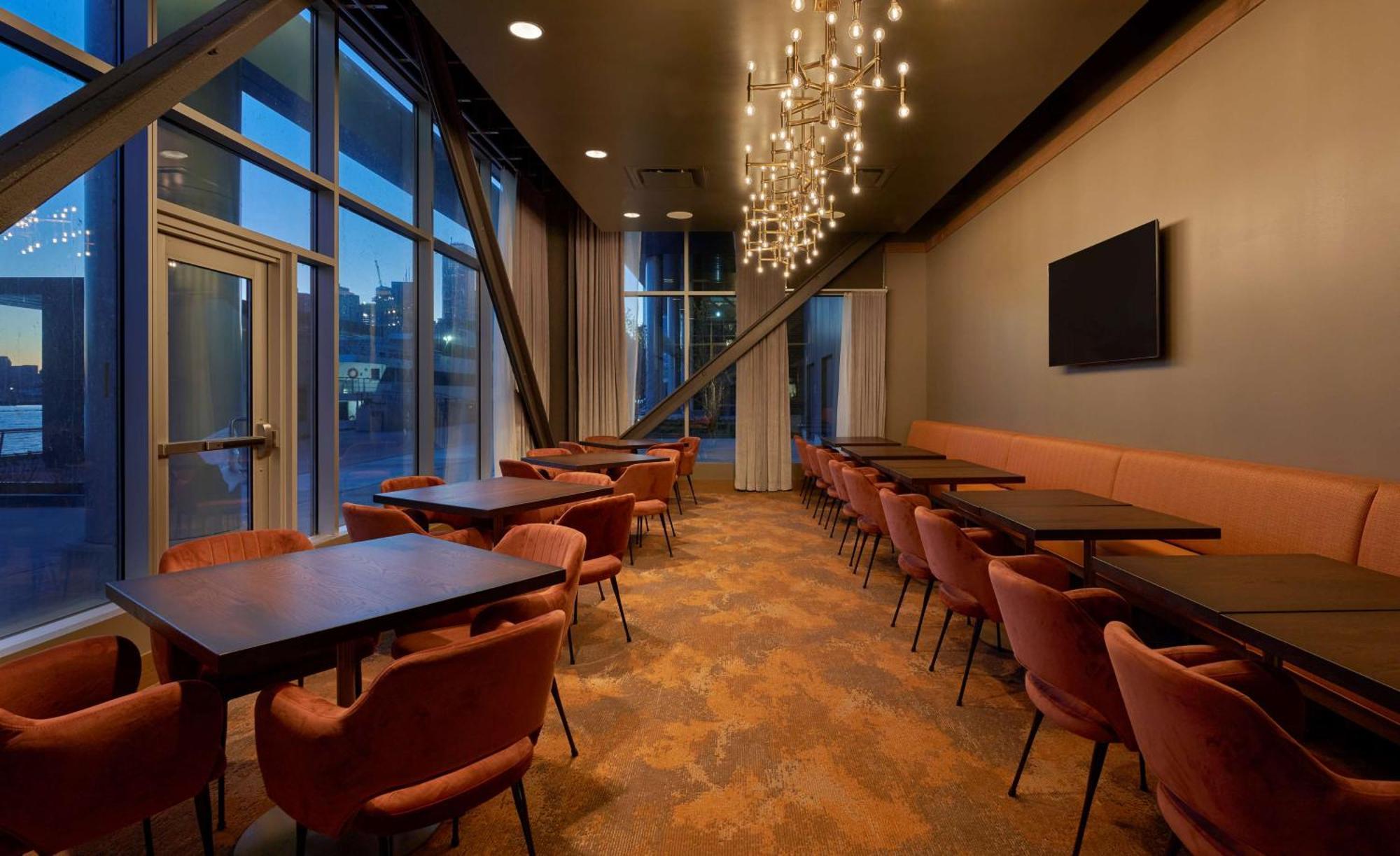 Sable At Navy Pier Chicago, Curio Collection By Hilton Hotel Exterior photo