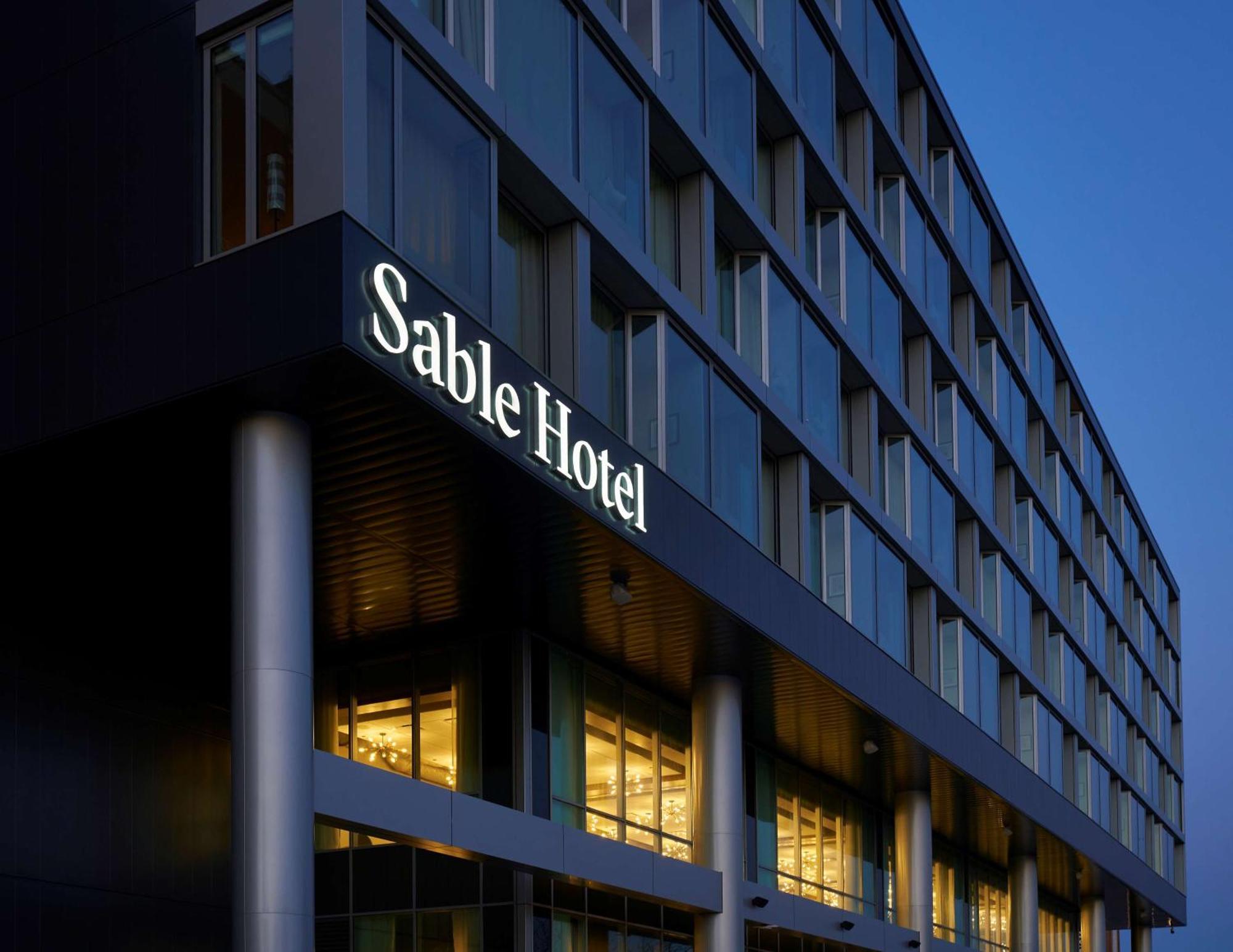 Sable At Navy Pier Chicago, Curio Collection By Hilton Hotel Exterior photo