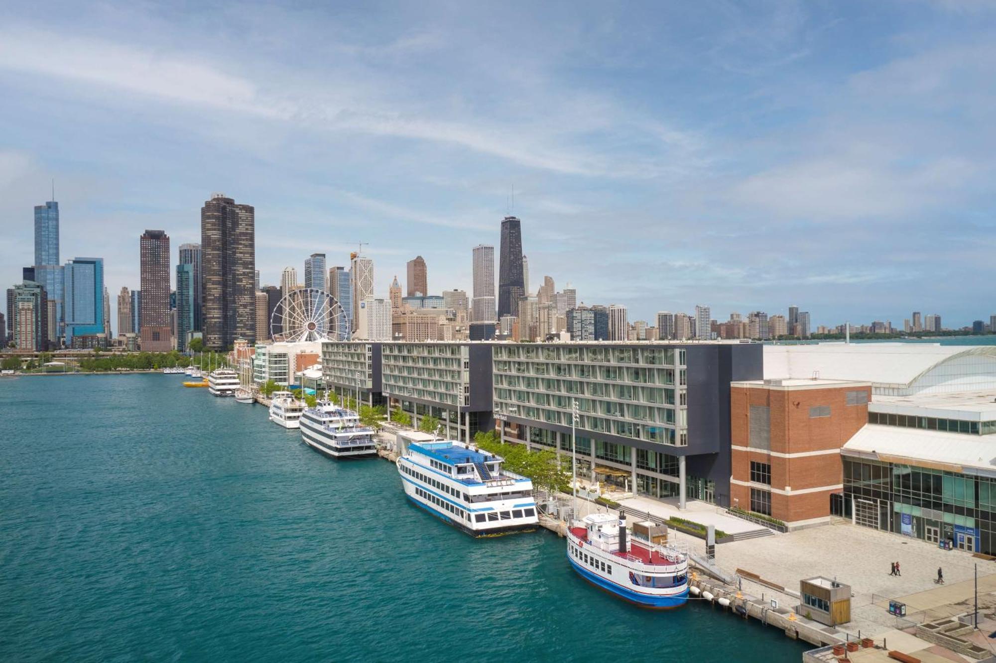 Sable At Navy Pier Chicago, Curio Collection By Hilton Hotel Exterior photo