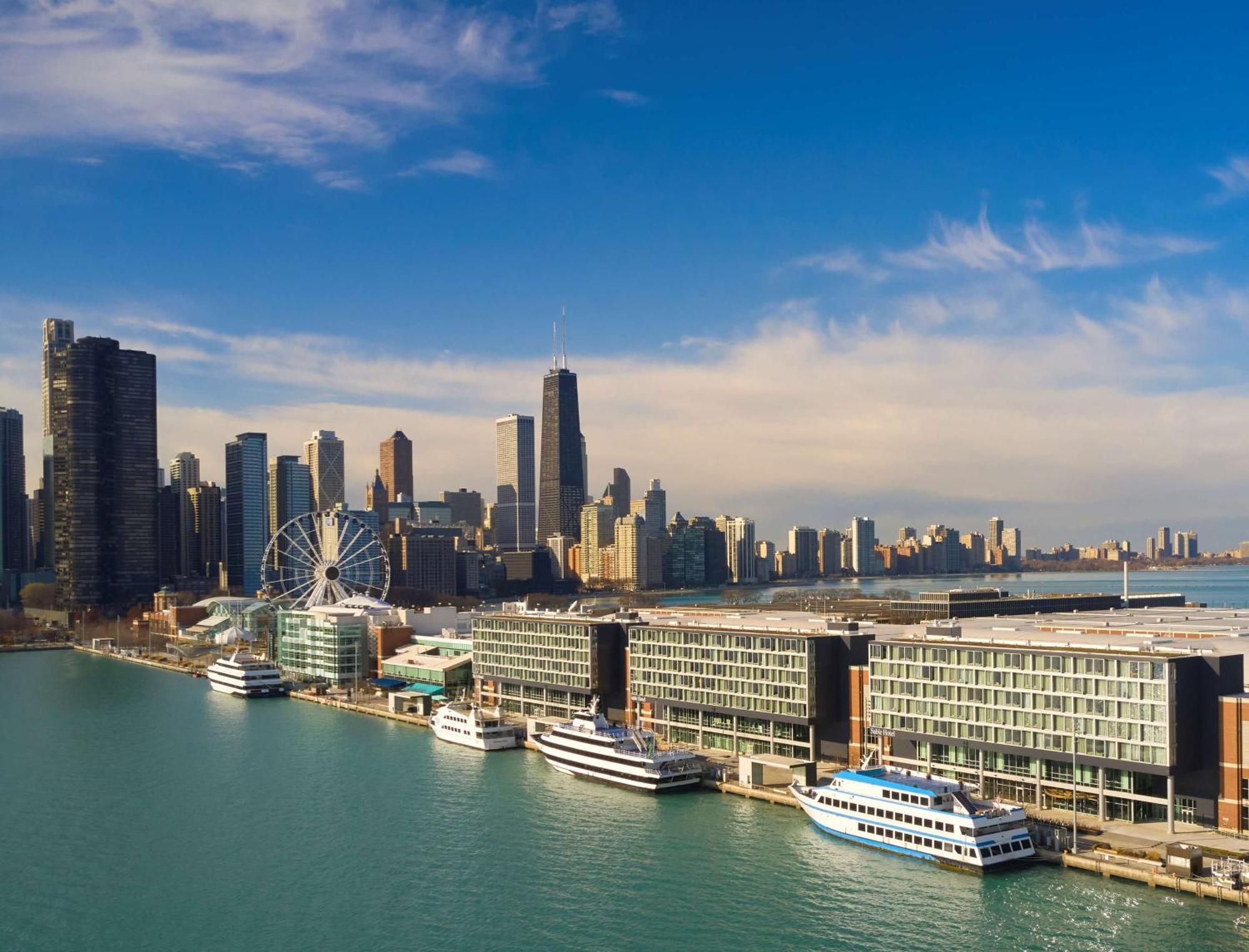 Sable At Navy Pier Chicago, Curio Collection By Hilton Hotel Exterior photo